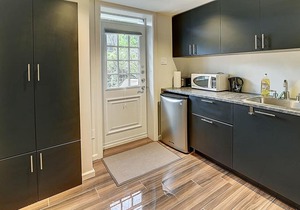 Cozy Lovely Apartment with AC in Outremont