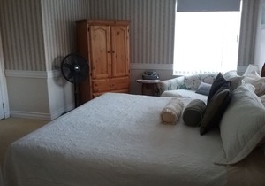 Crofton by the Sea Bed & Breakfast - The Seabreeze Room