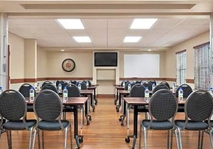 Days Inn & Suites by Wyndham Sherwood Park Edmonton