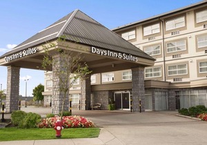 Days Inn & Suites by Wyndham Langley
