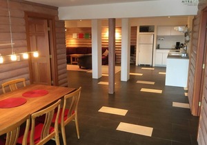 Deer Suite 2-4 guests