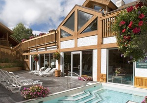 Deluxe, Bright, Spacious | Base of Tunnel Mountain