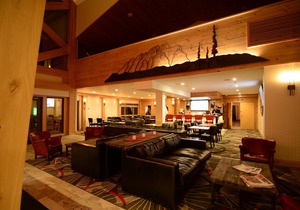 Deluxe, Bright, Spacious | Base of Tunnel Mountain