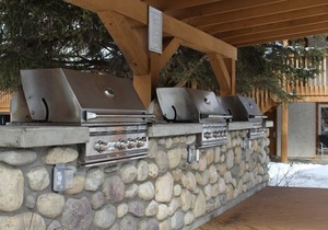 Deluxe, Bright, Spacious | Base of Tunnel Mountain