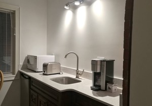Deluxe Suite in Stratford Ambassador Guest Room