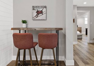 Downtown Collingwood Contemporary Studio Apartment (97039)