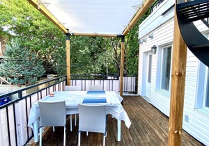 Downtown condo w/terrasse -Comfortable, quiet haven in the midst of everything!