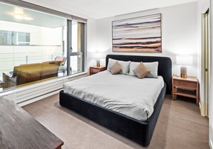 Downtown Executive Suite w/ secure parking