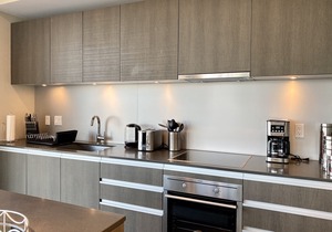 Downtown Luxury Condo in Tallest Calgary Building 35 floor