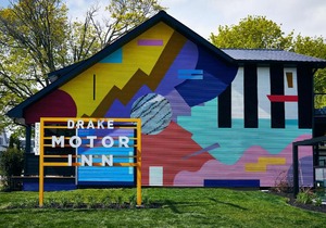 Drake Motor Inn