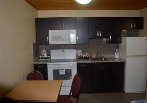 Econo Lodge Inn & Suites