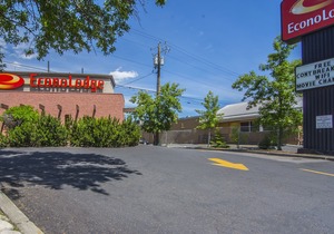 Econo Lodge Motel Village