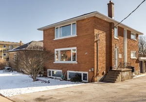 ENTIRE 2 BEDROOM APARTMENT DOWNTOWN
