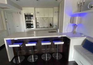 Exciting Sought After King West Condo with Parking