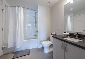 Executive 2 Bedroom/ 2 Bathroom Lower Londale North Vancouver