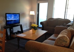 Executive 2 Bedroom/ 2 Bathroom Lower Londale North Vancouver