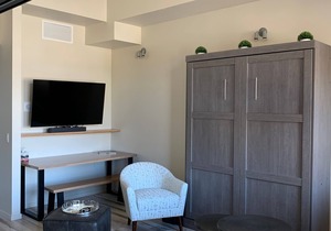 Executive condo in the heart of downtown Kelowna