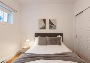 Exquisite Modern Condo in Little Italy by Den Stays