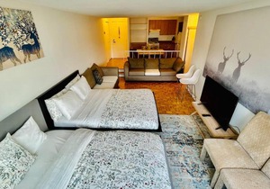 Exquisite Skyview Downtown Montreal Apartment