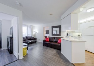 Family of 6 Bay St. 2Bedroom 2Bath Condo FREE Parking WALK to Sick Kids Hospital