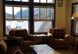 FLAGSHIP PANORAMA CONDO 2 bed 2 bath ski in/out Upper Village clean fee INC