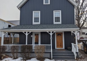Flamingo Suite (Downtown Wolfville)