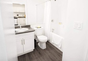 Free Parking, Private Patio, Laundry and Wi-Fi!