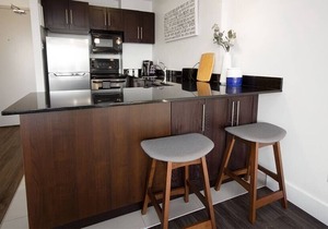 Free Parking & Wi-Fi! Downtown Studio Suite