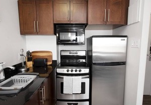 Free Parking & Wi-Fi! Luxury Studio Suite