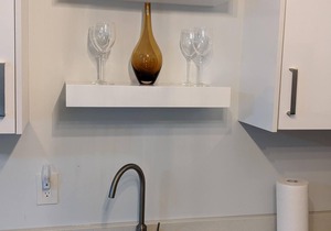 Fully furnished, private & brand new, high-end 2 bedrooms private suite