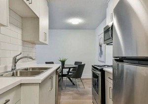 Gateway Furnished Apartments Suite Twelve