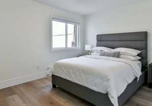 Gateway Furnished Apartments Suite Thirteen