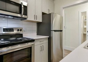Gateway Furnished Apartments Suite Fourteen