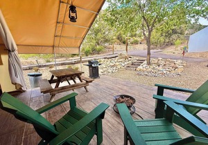 Glamping tent basecamp between Zion & Bryce w/AC