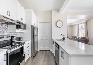 GLOBALSTAY . Rideau 2Br Signature Apartments. Free Parking