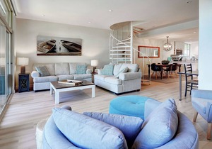 Gorgeous 2 Bed Oceanfront Condo at Inn of the Sea