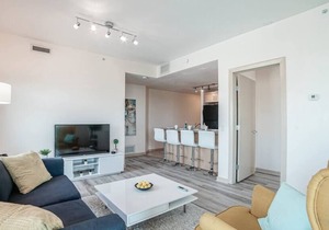 Gorgeous 2bd Condo Patio Gym Parking Coffee