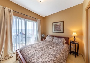 Gorgeous 3 Bedroom Lake View Cottage at La Casa