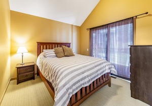 Gorgeous 3 Bedroom Lake View Cottage at La Casa