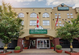Harrison Lake Hotel