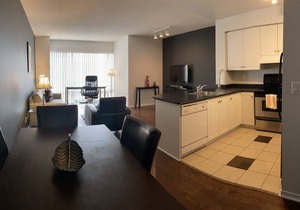 Heart of downtown Toronto, furnished 2 BR Premium Deluxe Suite