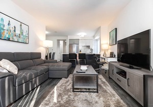 Heart of downtown Toronto, furnished 2 BR Premium Deluxe Suite