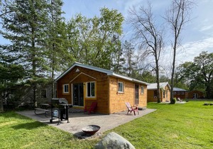 Hickory Waterfront Cottage #2