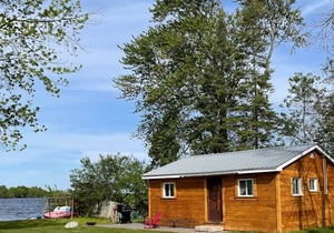 Hickory Waterfront Cottage #2