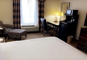 Holiday Inn Express & Suites Huntsville, an IHG Hotel