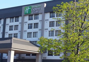 Holiday Inn Express & Suites Mississauga-Toronto Southwest, an Ihg Hotel