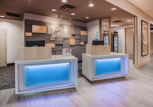Holiday Inn Express & Suites Aurora