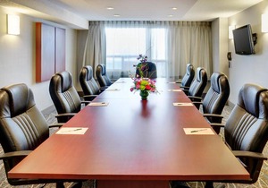 Holiday Inn Hotel & Suites London