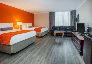 Howard Johnson Plaza Hotel by Wyndham Windsor