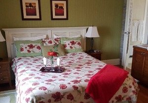 In the heart of Matane, the Bruine Océane Inn is a little gem ready to welcome y